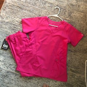 [SET] WonderWink Hot pink scrubs